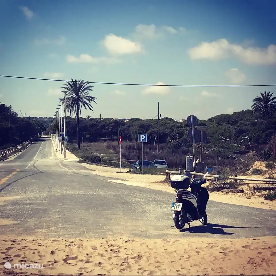 Großer Parkplatz Strand la Marina
