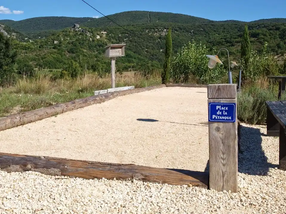 A game of petange, the balls are there.