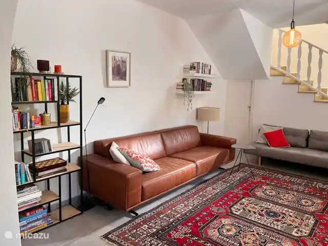 Location de Vacances Italie, Ligurie, Apricale, villa - Casa Bianca Apricale Dans le salon, vous trouverez divers livres et jeux. Il y a aussi un jeu de palets pour les passionnés