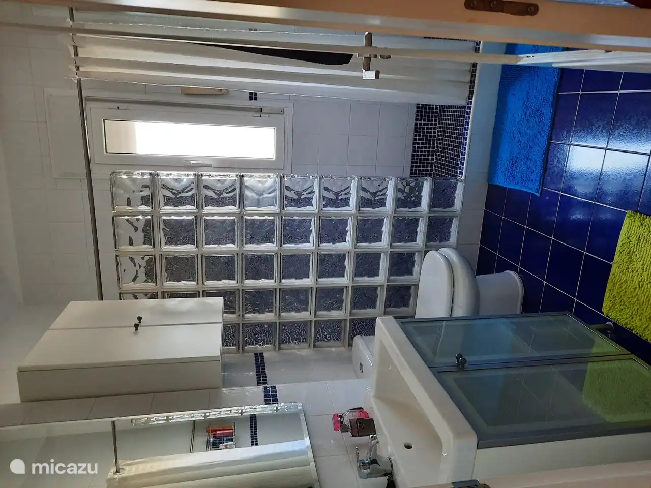 Salle de bain à l'étage