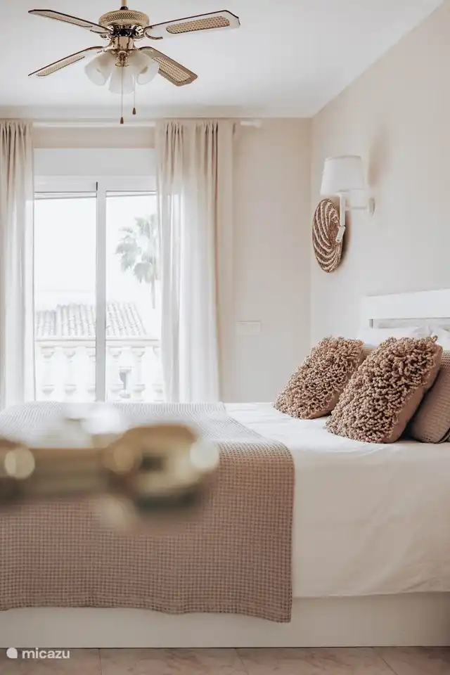 Schlafzimmer 2 mit Klimaanlage und eigenem Bad