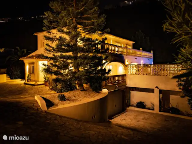 Casa Gorriones Moraira en España, Costa Blanca, Moraira - villa vista de noche