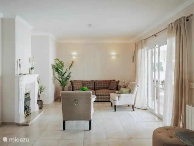 Casa Gorriones Moraira en España, Costa Blanca, Moraira - villa Sala de estar - sala de estar con chimenea de gas