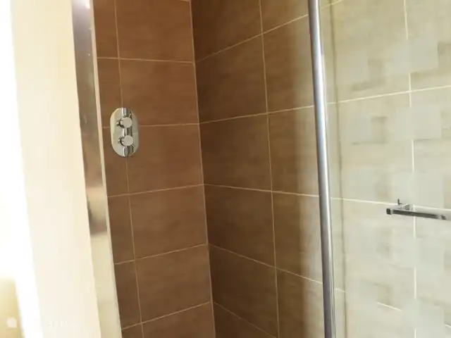 Pierre de Jourdan 8 personnes | France, Ardèche, Grospierres - villa Douche attenante.
