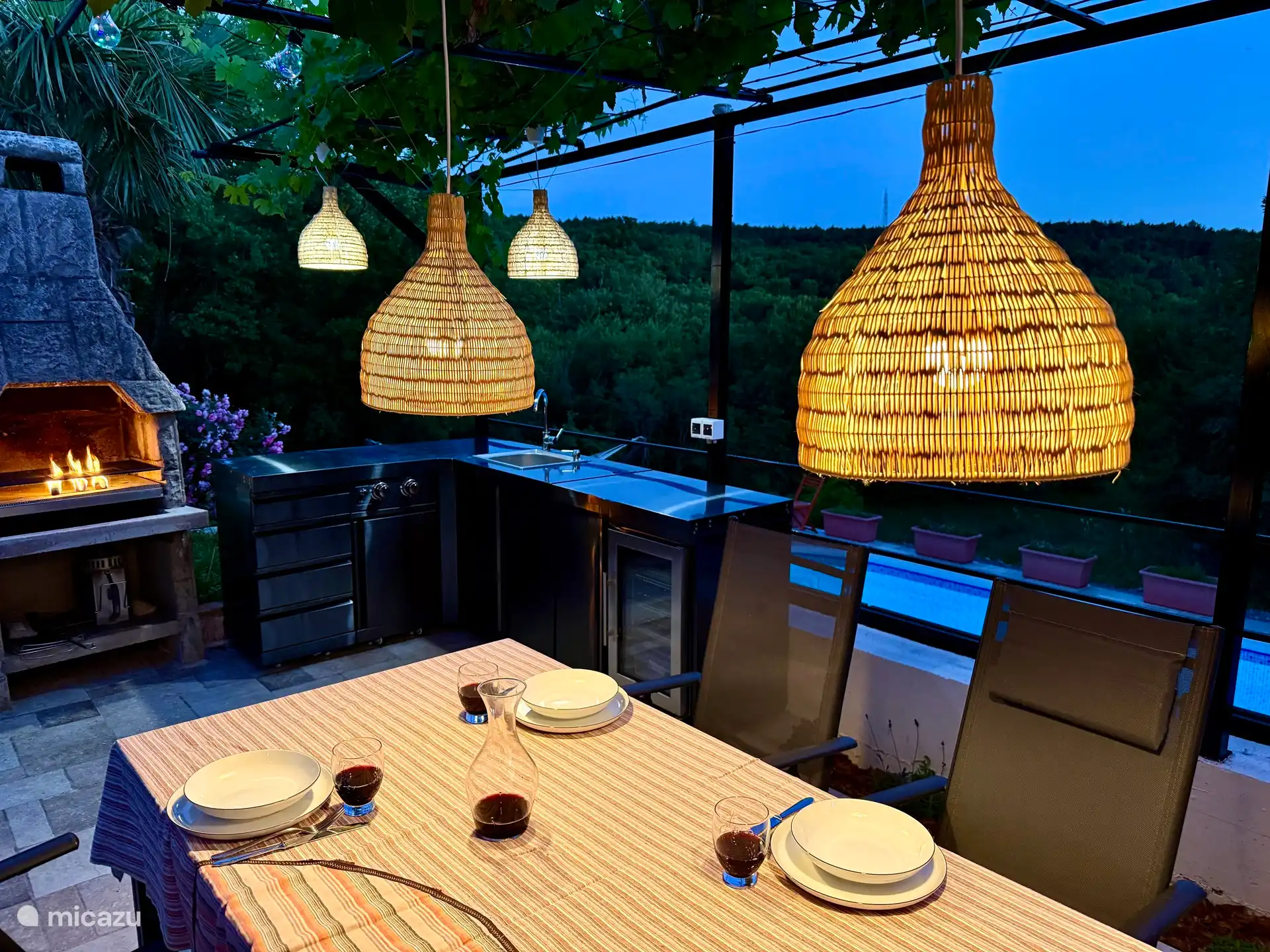 Grillplatz mit Gartenküche