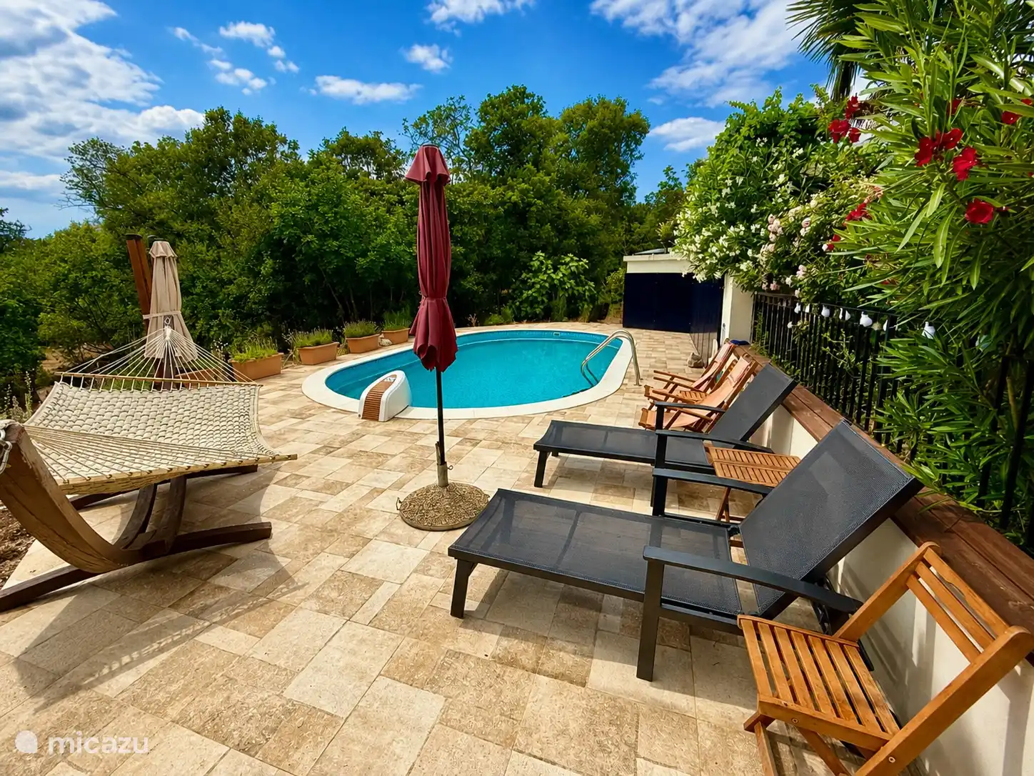 Pool terras