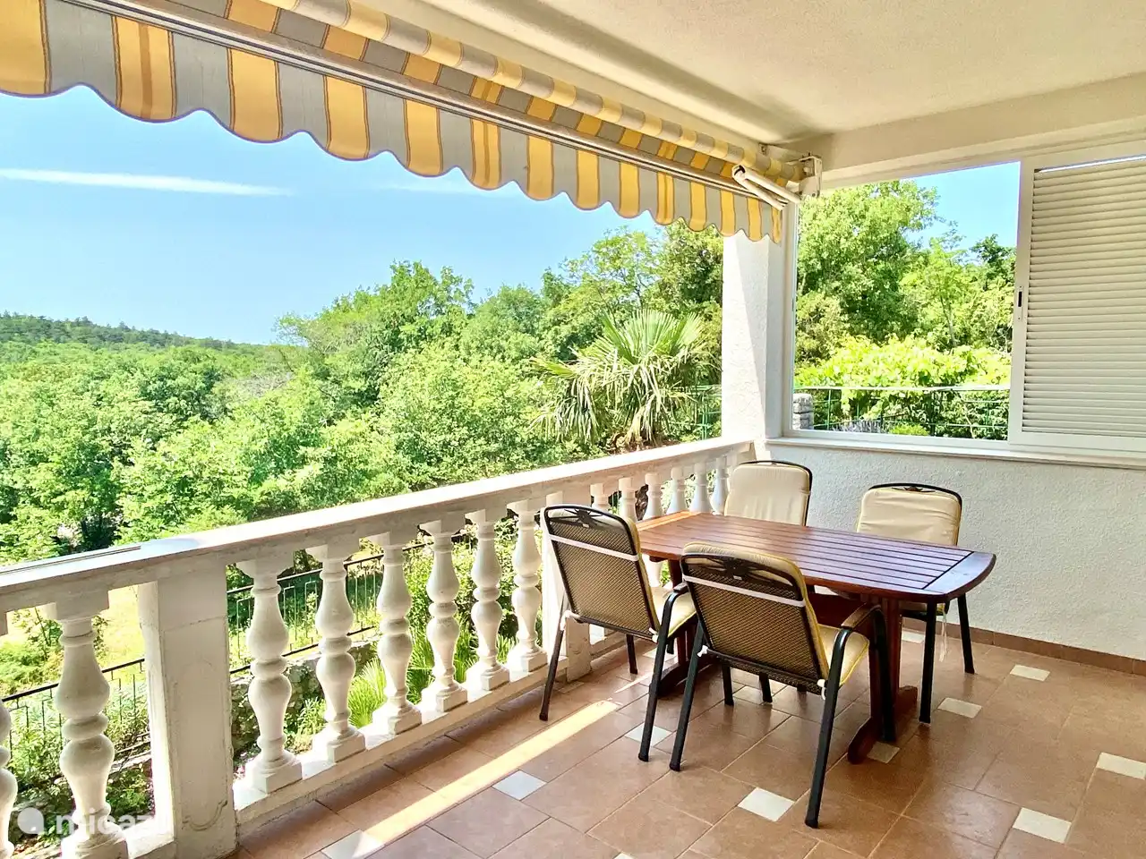 Balkon im Erdgeschoss