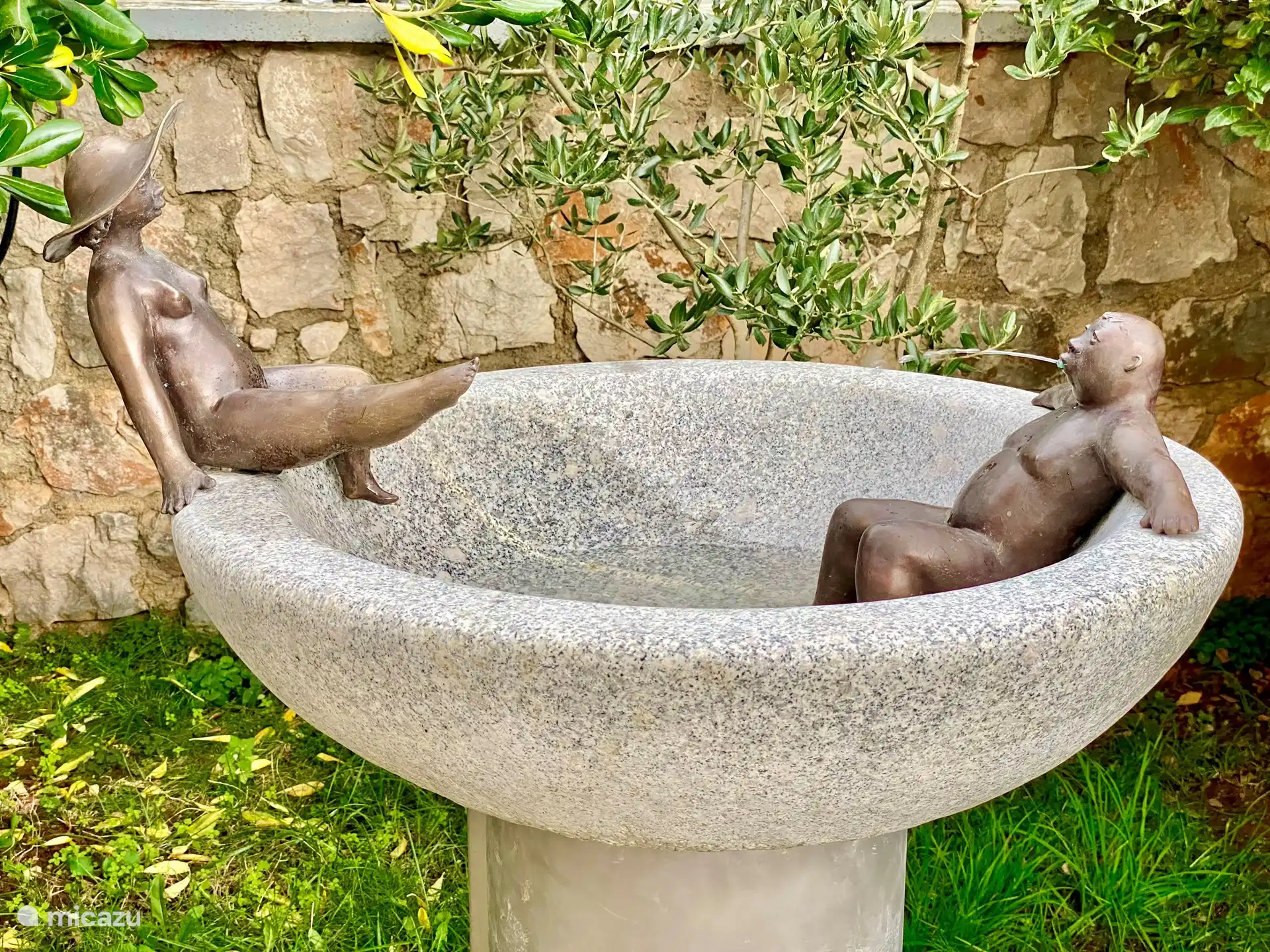 Jungbrunnen von Günter Kaden. Brunnen im Garten