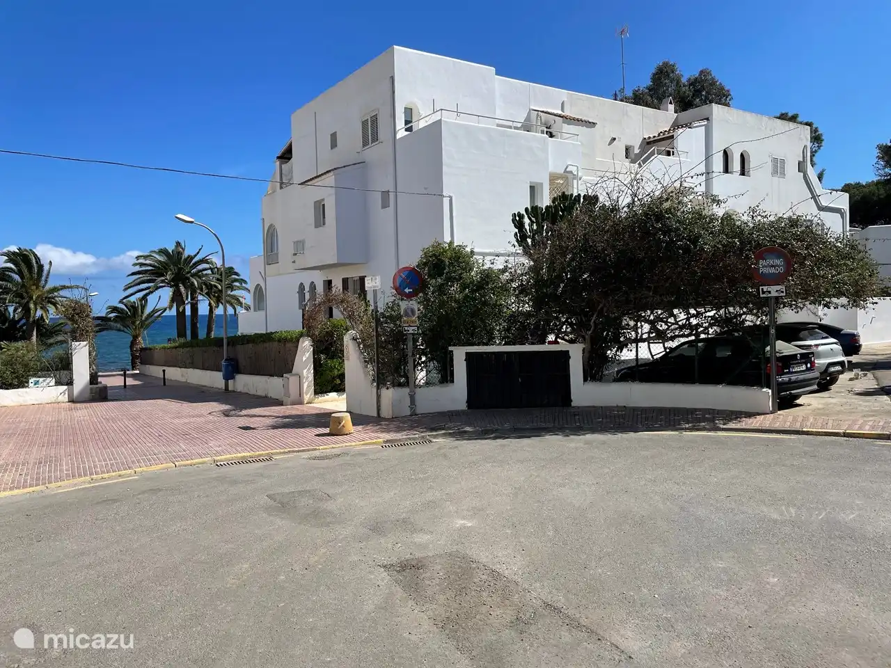 Il s’agit d’une petite résidence dans un quartier calme avec seulement environ 12 propriétaires.