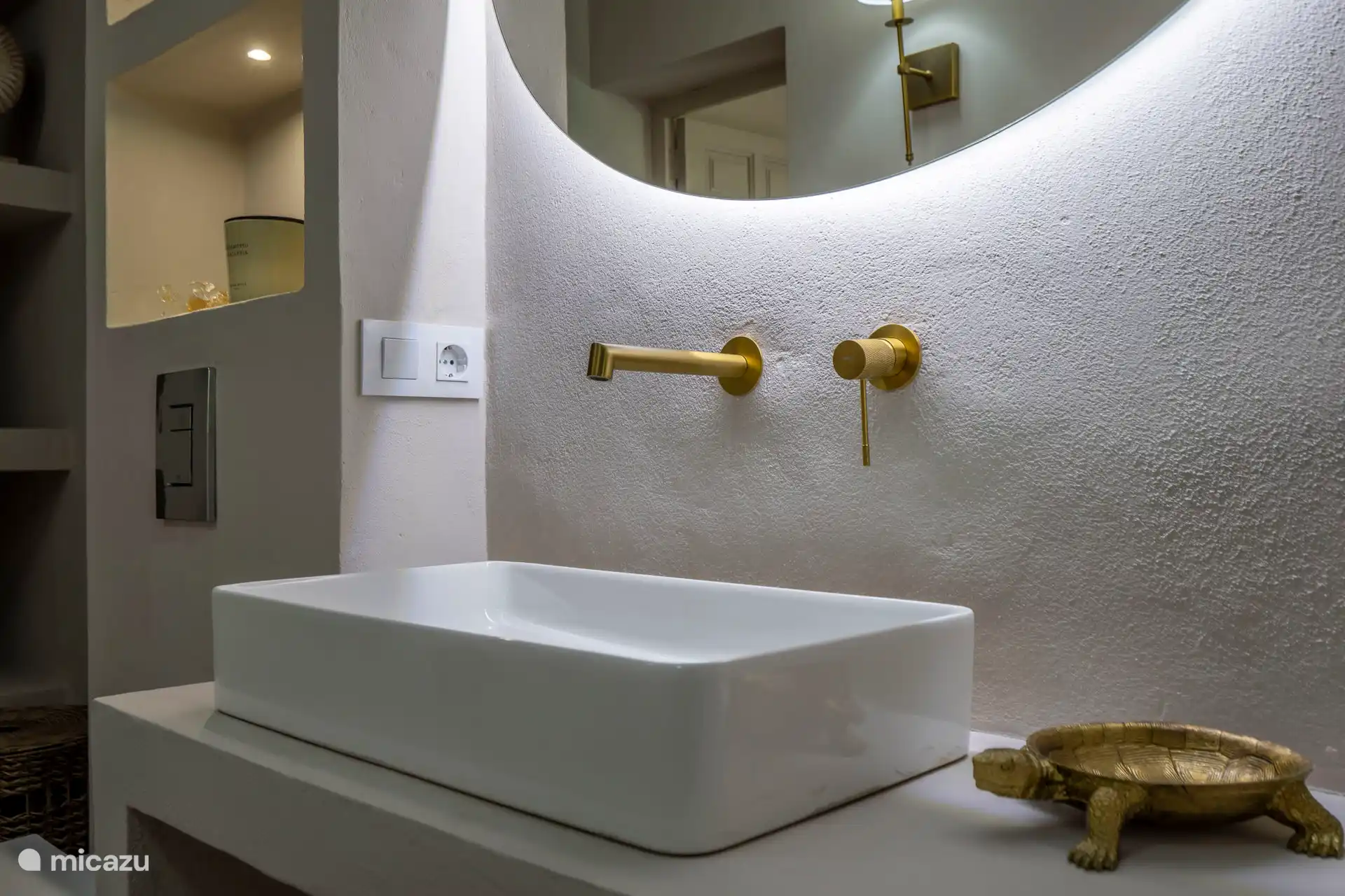 Badezimmer 2 mit stilvollen Details