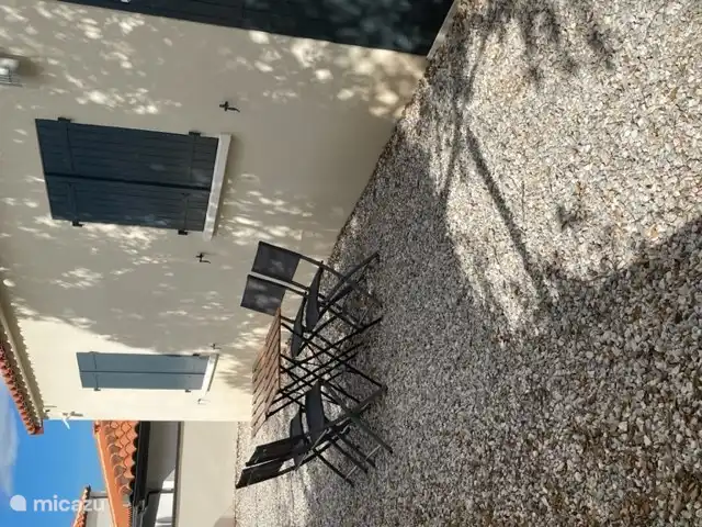 C'est l'arrière de la maison située contre le parc.