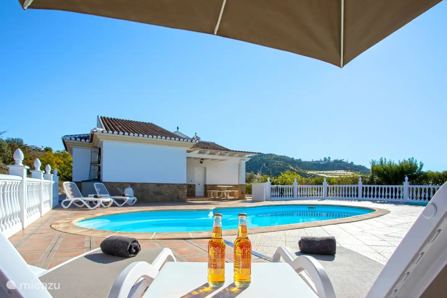 Der schöne private Pool.