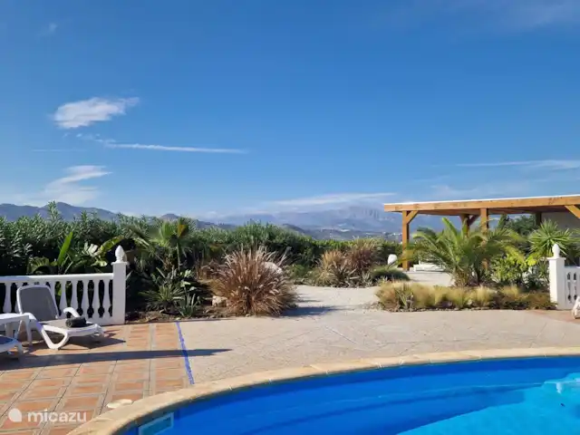 villa en España, Andalucía, Canillas de Aceituno – Casa Cartara ¡Date un chapuzón en tu piscina privada!