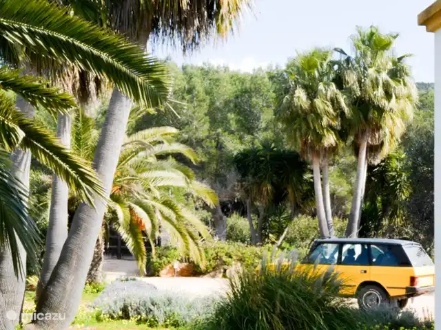 Can Roser huren in Spanje, Ibiza, San Antonio - villa parkinglot