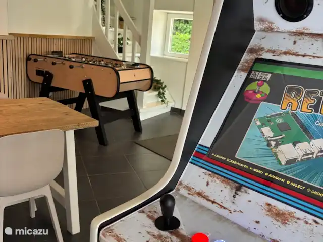 casa vacacional en Bélgica, Ardenas, Durbuy – Casa Borlon Futbolín y arcade
