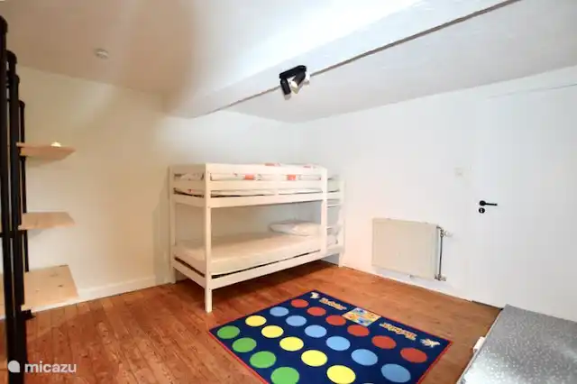 Schlafzimmer 4