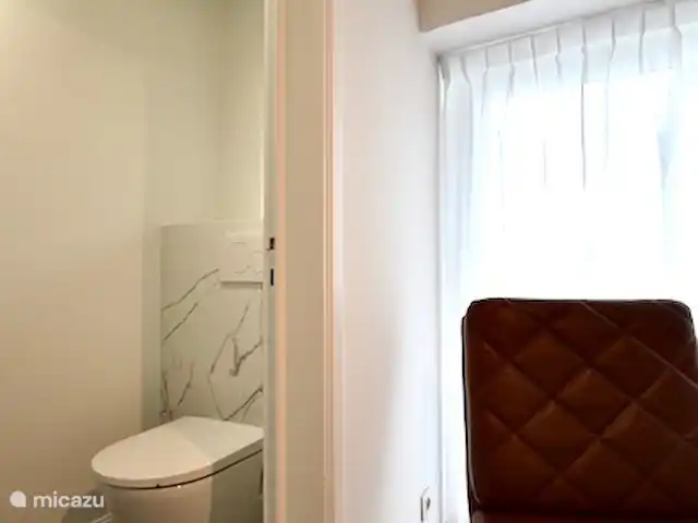 casa vacacional en Bélgica, Ardenas, Durbuy – Casa Borlon baño arriba