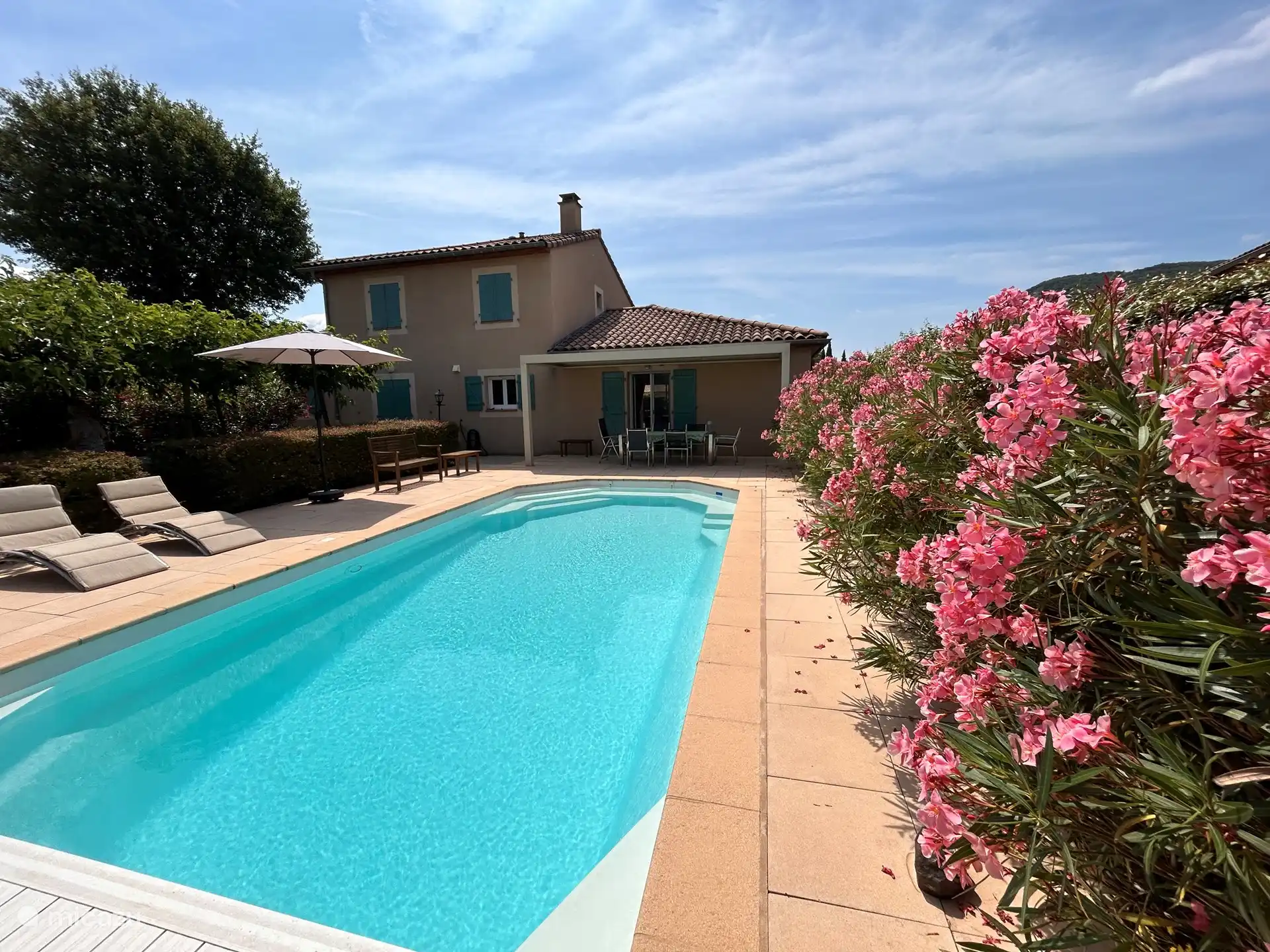 La pluie d'or in Frankreich, Ardèche, Vallon-Pont-d'Arc - villa
