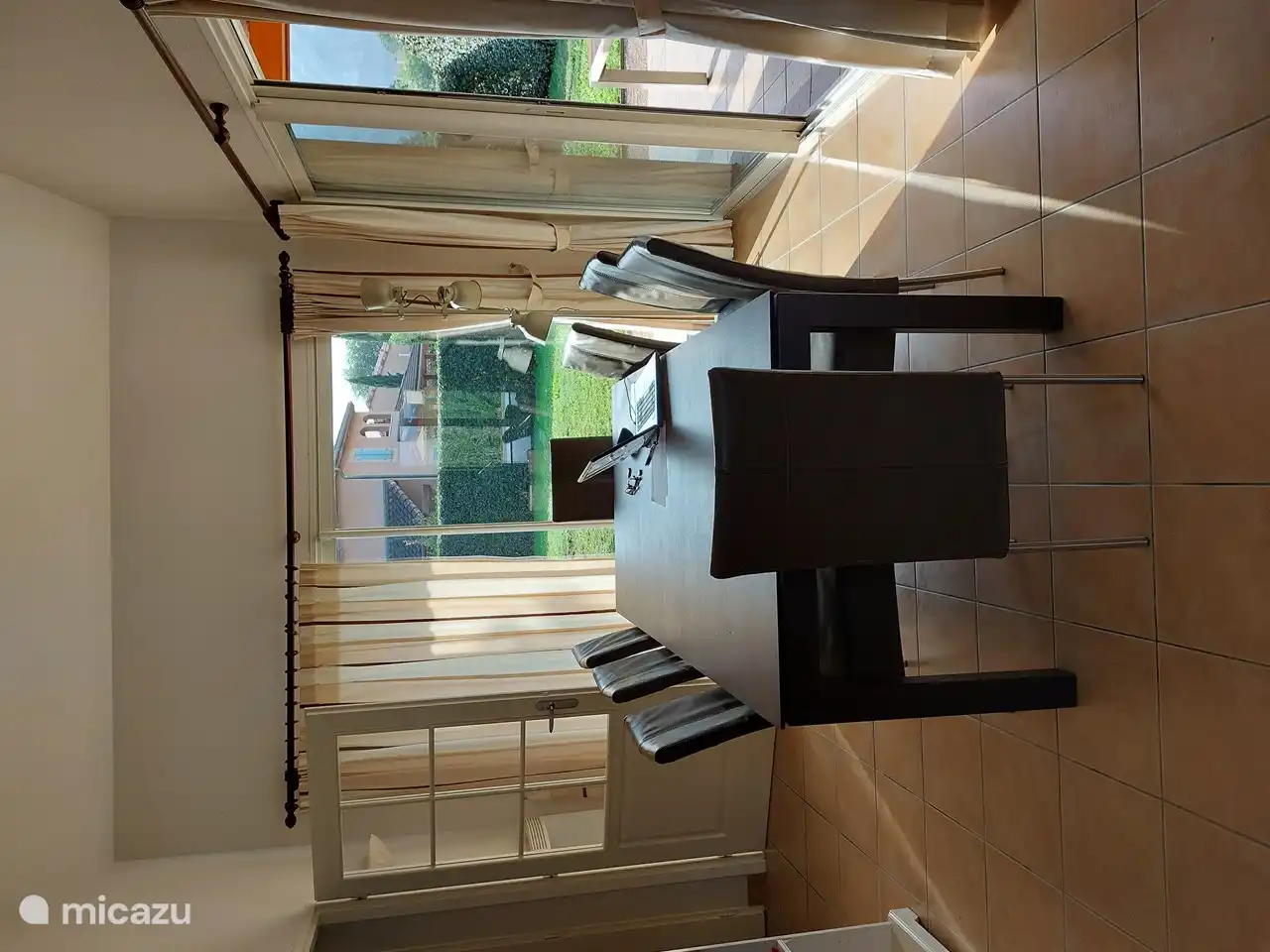 Esstisch für 8 Personen