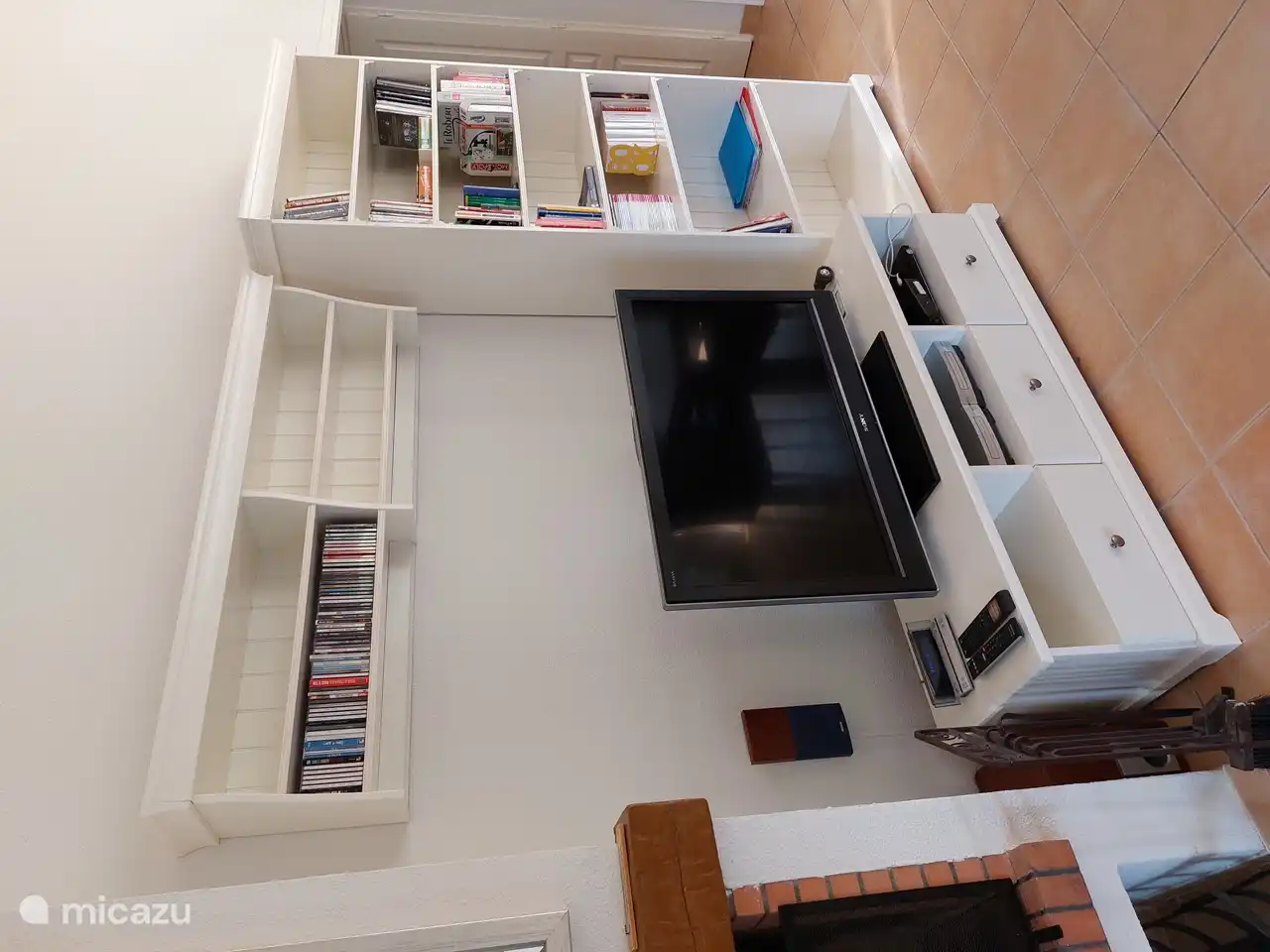 TV mit niederländischen, belgischen und französischen Kanälen über Chromecast.  Kann auch von Ihrem eigenen Handy gestreamt werden