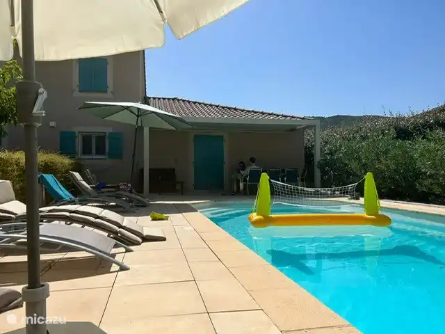 La pluie d'or huren in Frankrijk, Ardèche, Vallon-Pont-d'Arc - villa ook speelgoed voor in het zwembad