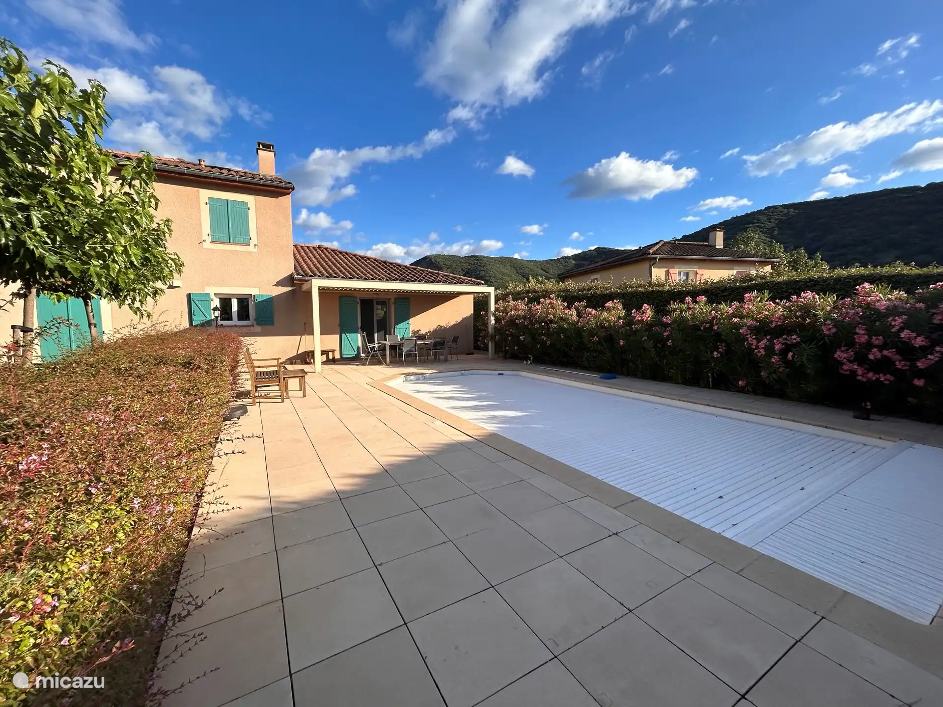 Sicher abschließbares Deck