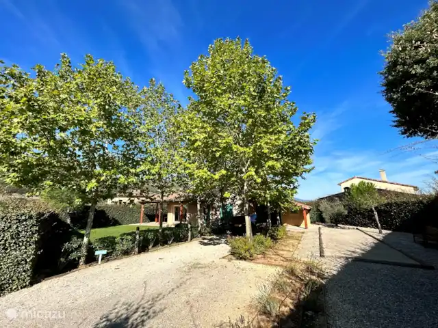 La pluie d'or huren in Frankrijk, Ardèche, Vallon-Pont-d'Arc - villa oprijlaan en jeu de boule baan