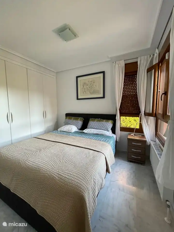 1ste slaapkamer beneden