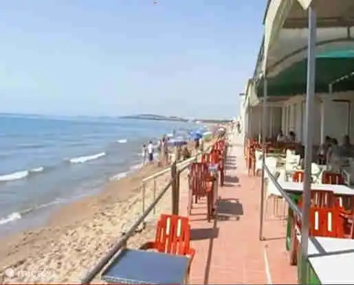 El Pinet met zijn oude vissershuisjes.