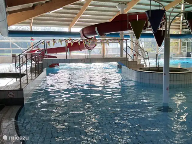 Location de Vacances Pays-Bas, Groningue, Vlagtwedde, maison de vacances - Belle maison deux sous un toit Pendant votre séjour, vous pouvez utiliser cette piscine gratuitement.
