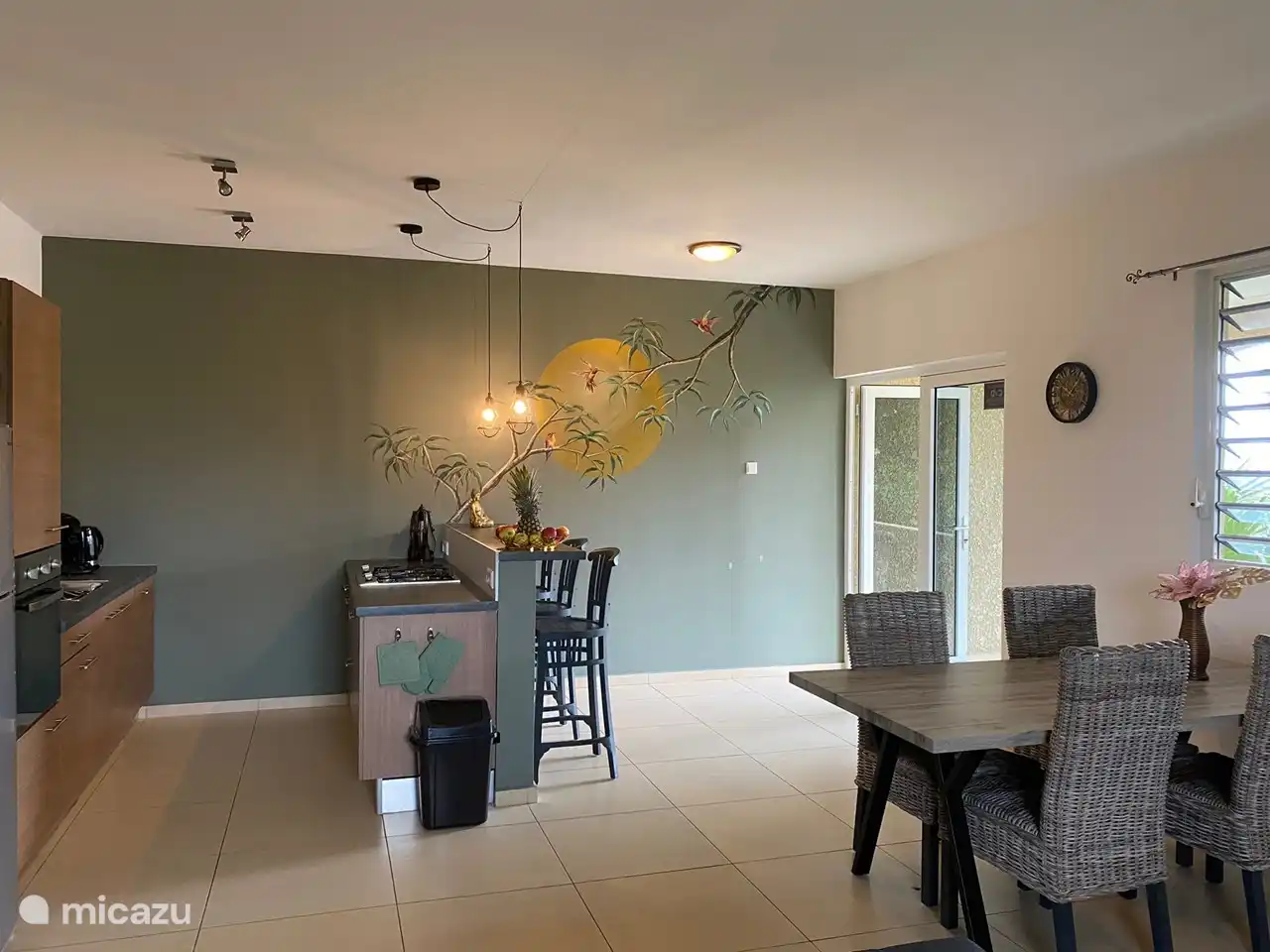 habitación general con cocina.