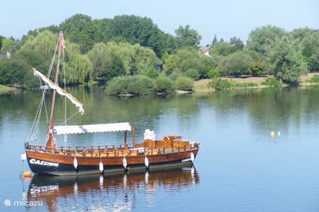 paseo en barco en la ciudad de Bergerac