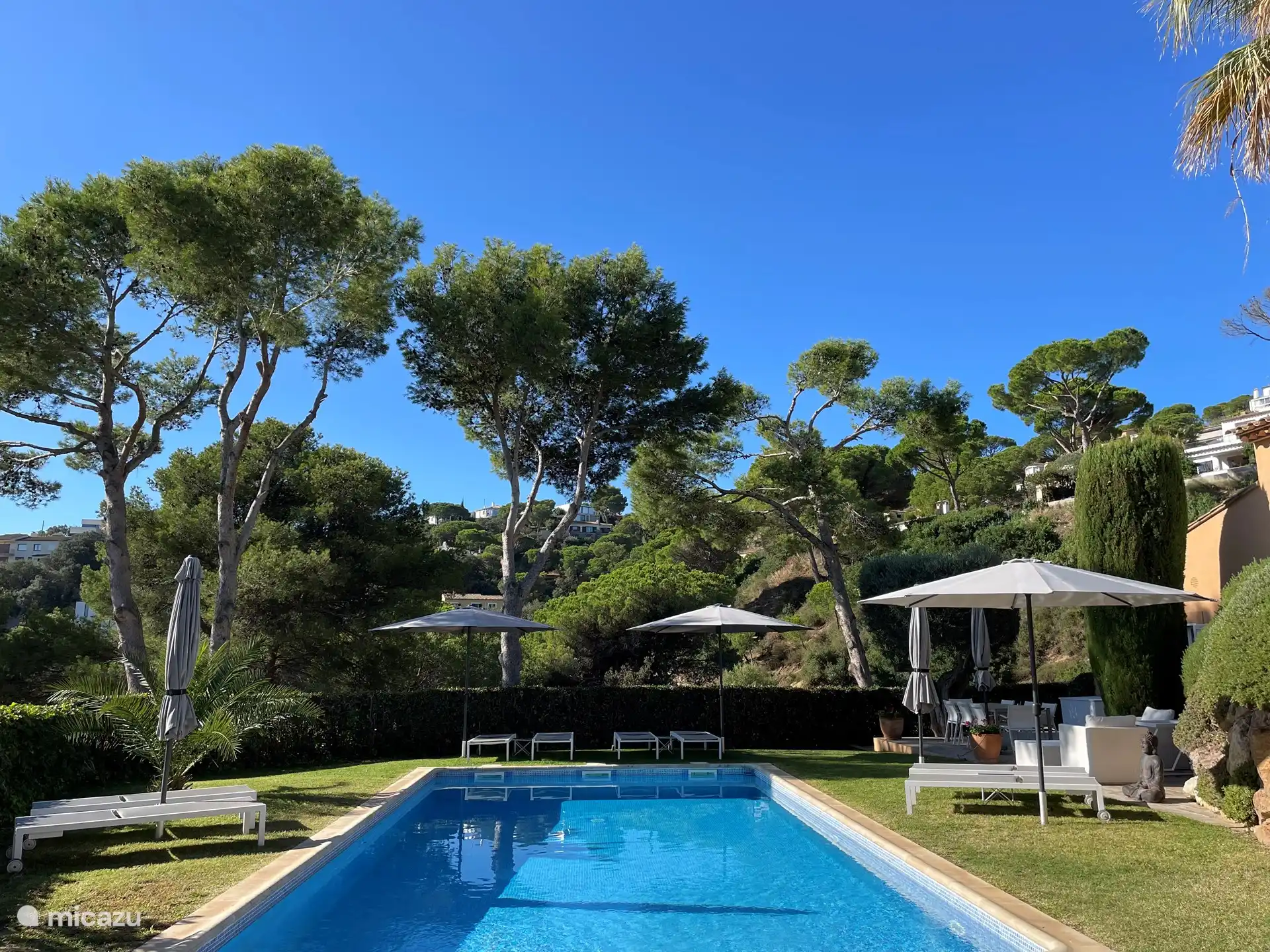 Großer Garten mit viel Privatsphäre.