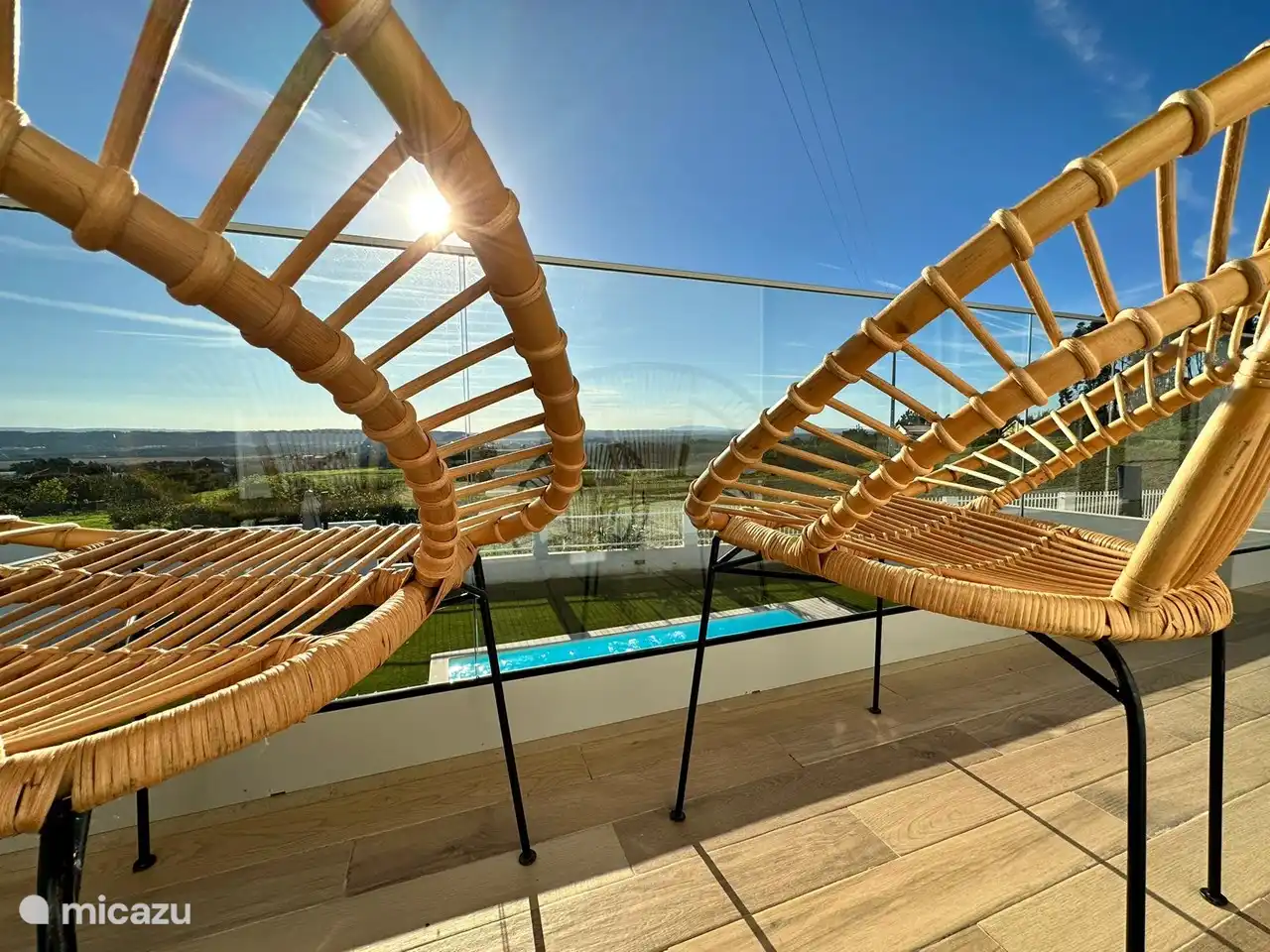 Balkon mit Blick in die Natur
