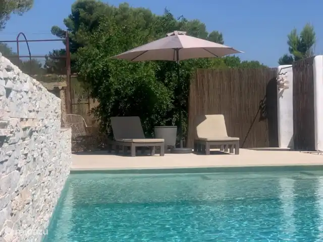 El Molino en España, Valencia, Monserrat - molino Terraza piscina