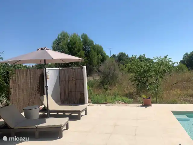 El Molino en España, Valencia, Monserrat - molino Terraza piscina