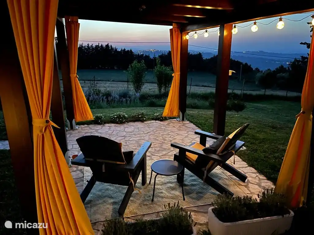 Auch hier ist es schön, sich hinzusetzen, ein Glas Wein zu trinken und den Sonnenuntergang zu beobachten.