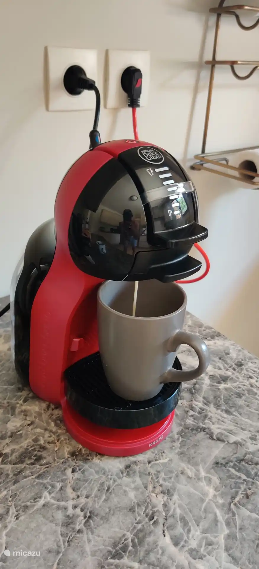 Delicious coffee from the Dolce Gusto. But there is also a filter coffee maker, for the people who prefer that.