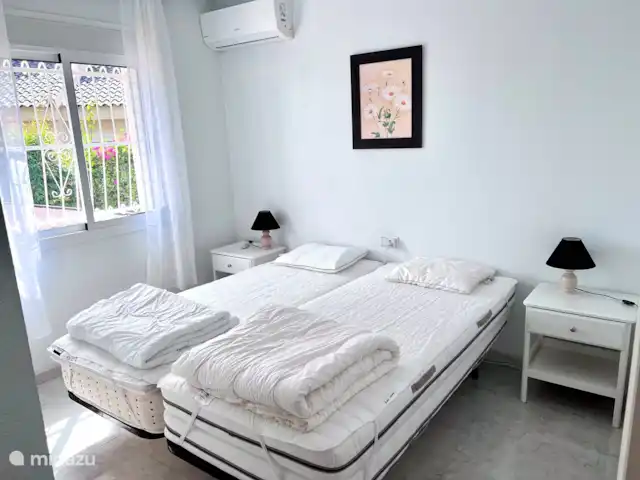 Maison Magnolia | Espagne, Costa Blanca, Ciudad Quesada - villa Chambre (#2) au rez-de-chaussée.