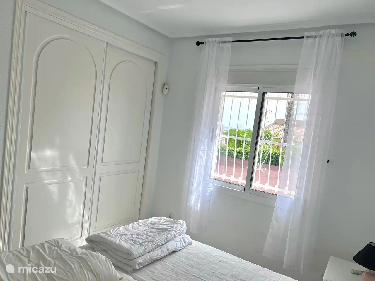 Schlafzimmer (Nr. 2) im Erdgeschoss.