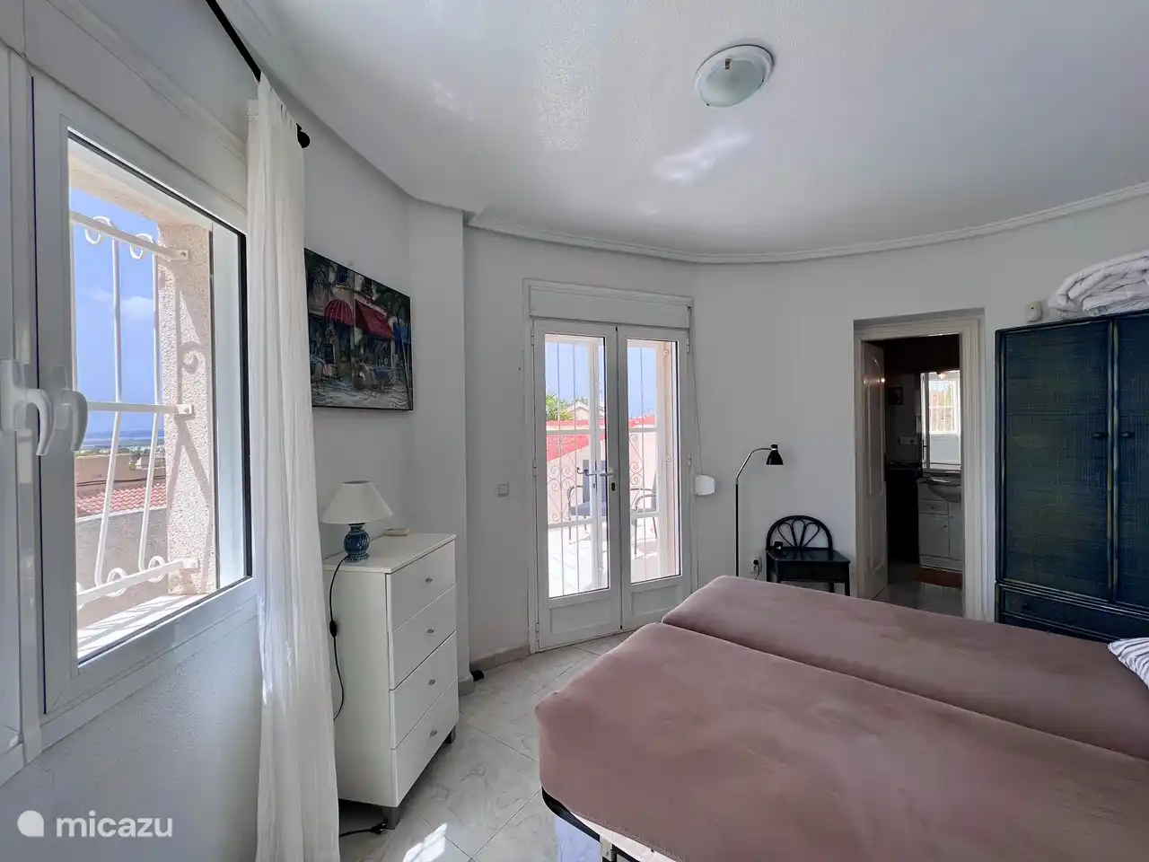 Schlafzimmer (Nr. 3) im ersten Stock.