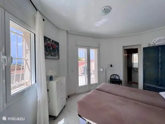 Maison Magnolia | Espagne, Costa Blanca, Ciudad Quesada - villa Chambre (#3) au premier étage.