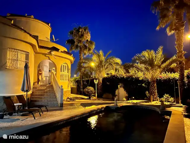 Maison Magnolia | Espagne, Costa Blanca, Ciudad Quesada - villa A voir le soir.