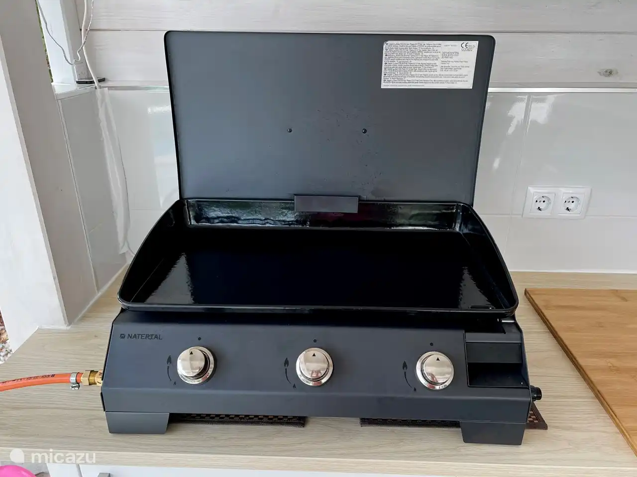 Grillplatte in der Außenküche.