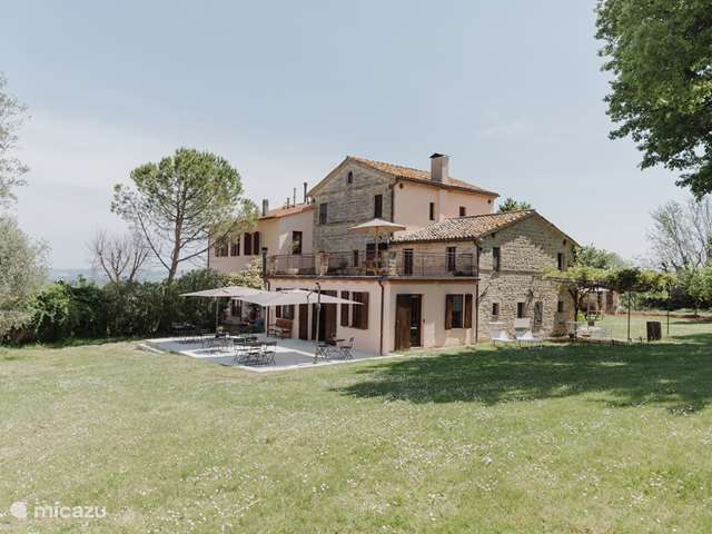 Holiday home in Italy, Marche, Monte Roberto - farmhouse Agriturismo Qui Voglio