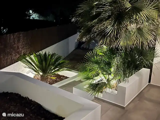 Maison Falzia | Espagne, Costa Blanca, Jávea - villa Malgré le jardin, la terrasse et la piscine entièrement rénovés, vous pouvez voir que les charmantes influences espagnoles ont été préservées partout.