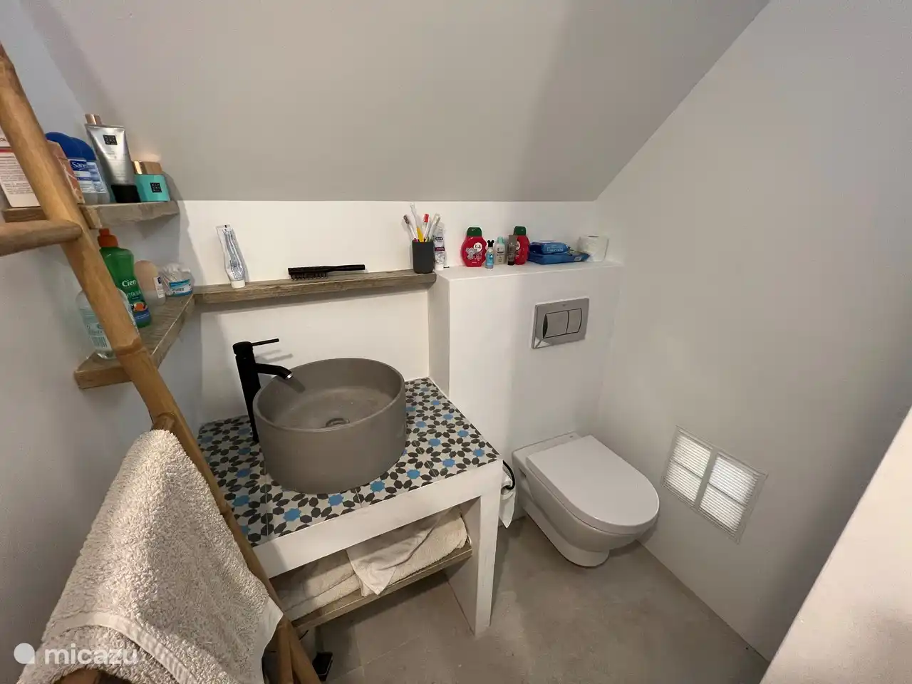 Badezimmer im ersten Stock