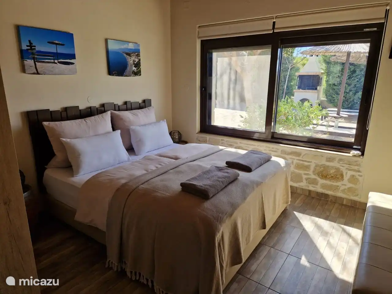 Slaapkamer zwembadzijde