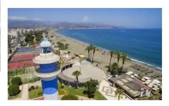Het meermaals bekroonde strand van Torre del Mar ligt op slechts 30km van uw vakantiehuis.