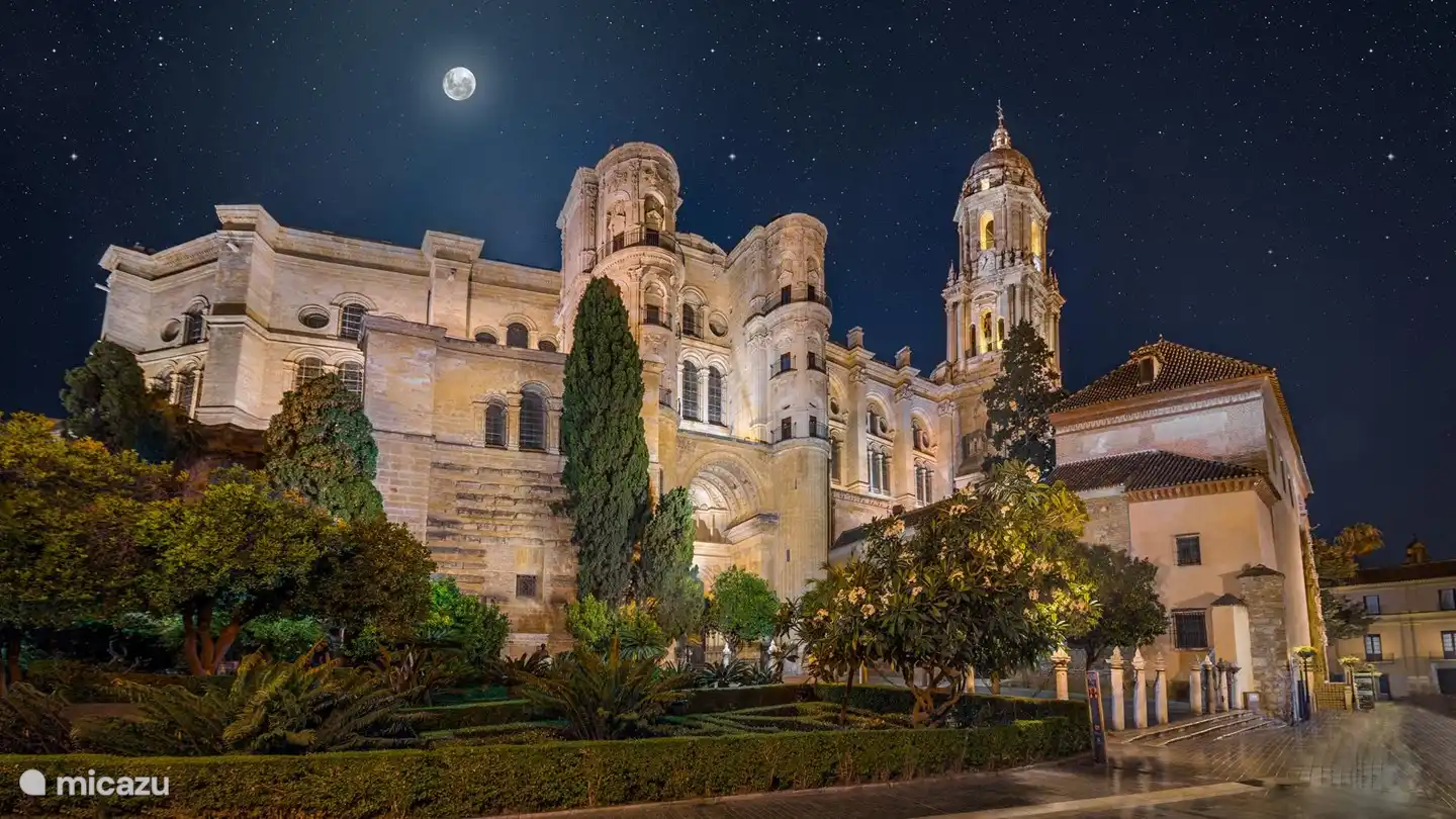 De kathedraal van Malaga, ook wel 'de éénarmige' genoemd. 